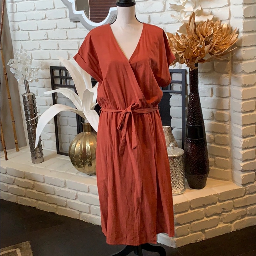 Universal Thread rust color linen feel dress!